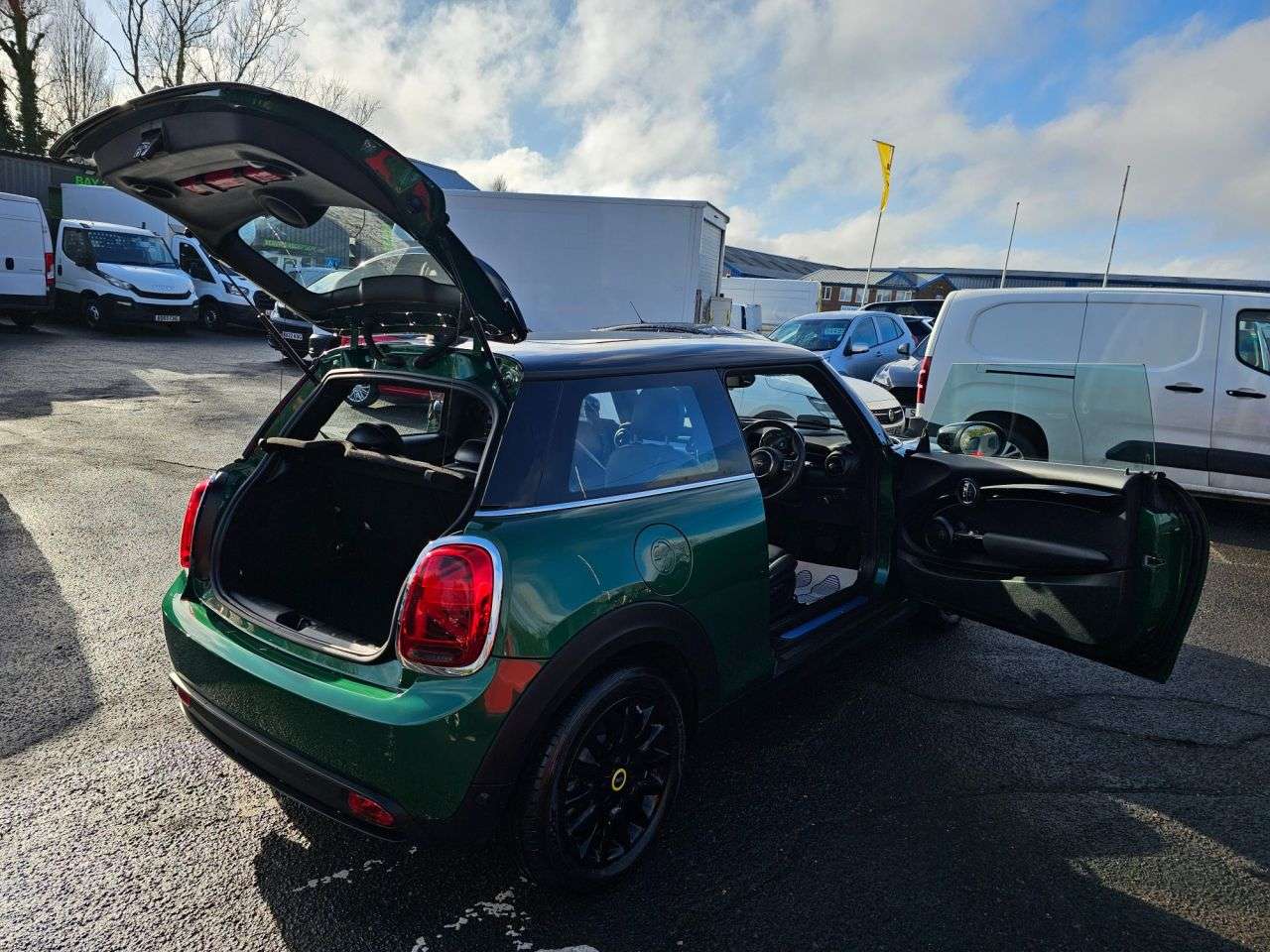2023 MINI ELECTRIC HATCH 2023 MINI ELECTRIC HATCH