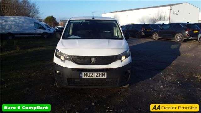 A 2021 PEUGEOT PARTNER White 1.5 BlueHDi Euro 6 panel van, 38,833 miles, ULEZ compliant, 5-Speed M A 2021 PEUGEOT PARTNER White 1.5 BlueHDi Euro 6 panel van, 38,833 miles, ULEZ compliant, 5-Speed M