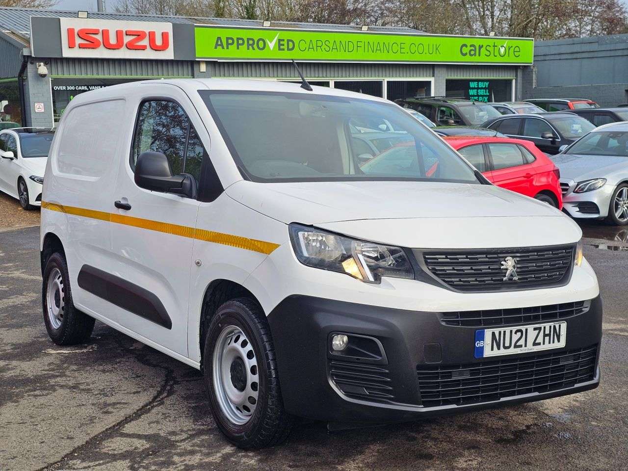A 2021 PEUGEOT PARTNER White 1.5 BlueHDi Euro 6 panel van, 38,833 miles, ULEZ compliant, 5-Speed M A 2021 PEUGEOT PARTNER White 1.5 BlueHDi Euro 6 panel van, 38,833 miles, ULEZ compliant, 5-Speed M