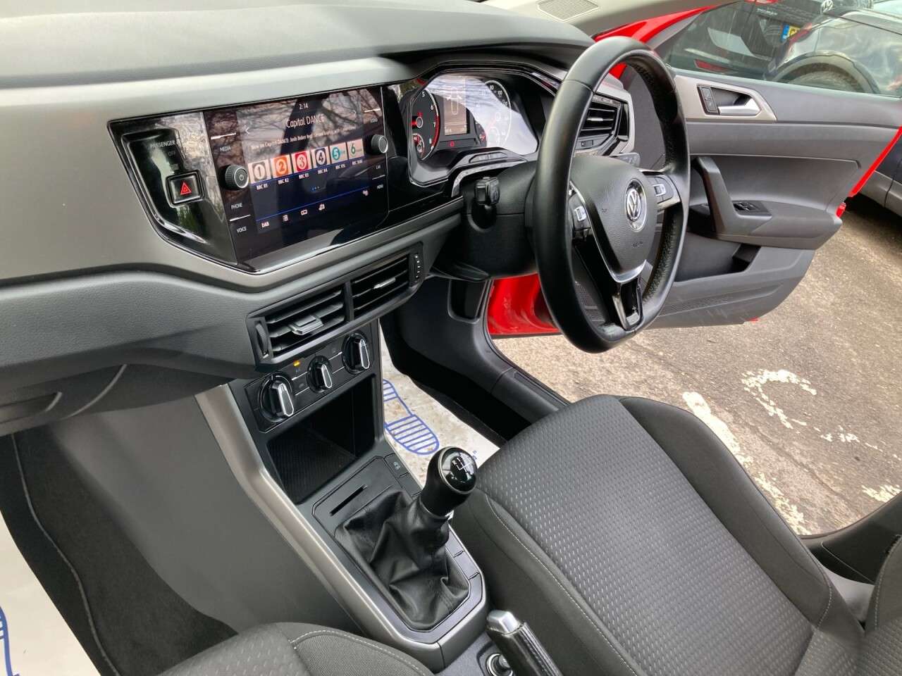 2019 VOLKSWAGEN POLO 2019 VOLKSWAGEN POLO