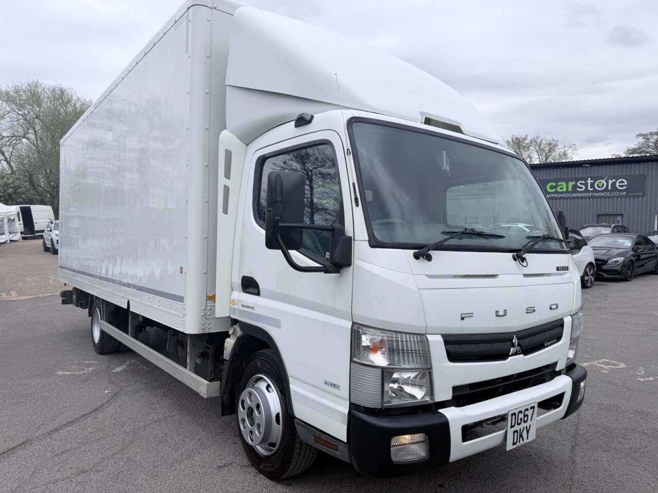 A 2017 MITSUBISHI FUSO CANTER White 7.5T LWB box lorry, 60,000 miles, 2 Owners from New, ULEZ compliant, A 2017 MITSUBISHI FUSO CANTER White 7.5T LWB box lorry, 60,000 miles, 2 Owners from New, ULEZ compliant,