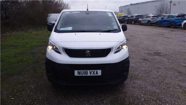 A 2018 PEUGEOT EXPERT White 1.6 BlueHDi Euro 6 panel van, 40600 miles, ULEZ compliant 5-Speed man A 2018 PEUGEOT EXPERT White 1.6 BlueHDi Euro 6 panel van, 40600 miles, ULEZ compliant 5-Speed man