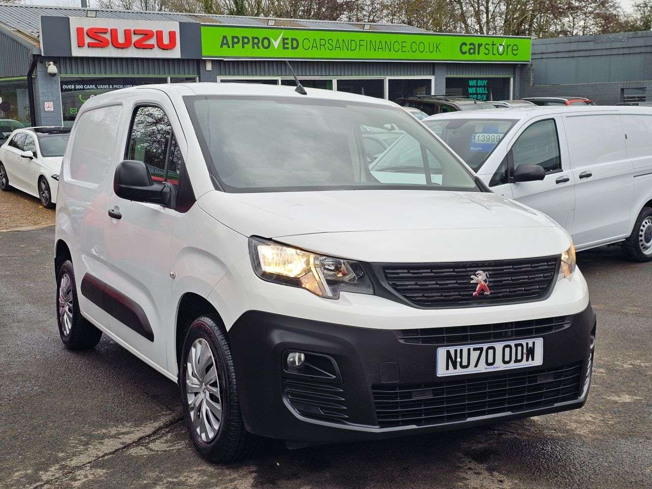 A 2020 PEUGEOT PARTNER White 1.5 BlueHDi Euro 6 panel van, 57,200 miles, ULEZ compliant, 5-Speed m A 2020 PEUGEOT PARTNER White 1.5 BlueHDi Euro 6 panel van, 57,200 miles, ULEZ compliant, 5-Speed m