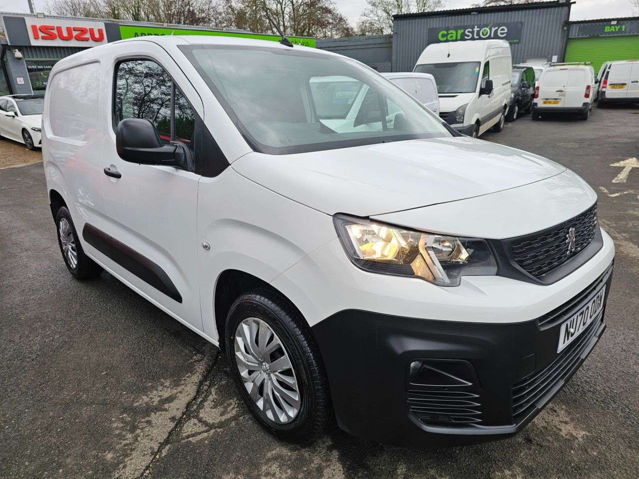 A 2020 PEUGEOT PARTNER White 1.5 BlueHDi Euro 6 panel van, 57,200 miles, ULEZ compliant, 5-Speed m A 2020 PEUGEOT PARTNER White 1.5 BlueHDi Euro 6 panel van, 57,200 miles, ULEZ compliant, 5-Speed m