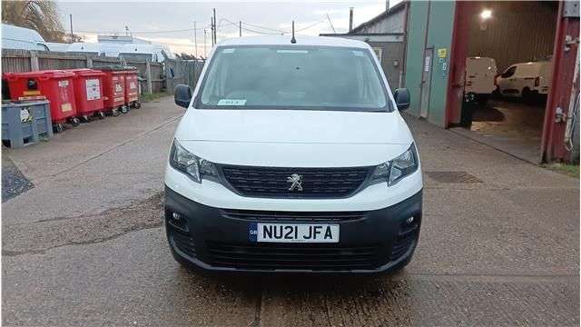A 2021 PEUGEOT PARTNER White 1.5 BlueHDi Euro 6 panel van, 41,900 miles, ULEZ compliant, 5-Speed m A 2021 PEUGEOT PARTNER White 1.5 BlueHDi Euro 6 panel van, 41,900 miles, ULEZ compliant, 5-Speed m