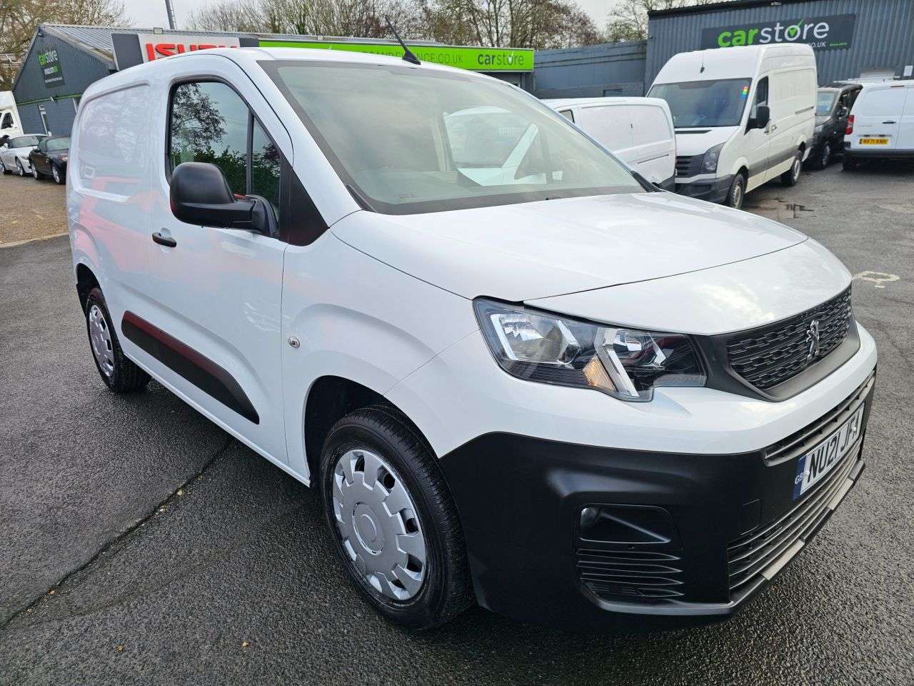 A 2021 PEUGEOT PARTNER White 1.5 BlueHDi Euro 6 panel van, 41,900 miles, ULEZ compliant, 5-Speed m A 2021 PEUGEOT PARTNER White 1.5 BlueHDi Euro 6 panel van, 41,900 miles, ULEZ compliant, 5-Speed m
