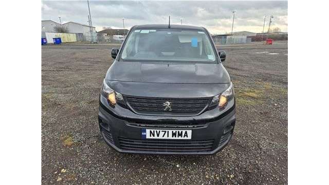 A 2022 PEUGEOT PARTNER Black 1.5 BlueHDi Euro 6 panel van, 44,400 miles, ULEZ compliant, 5-Speed m A 2022 PEUGEOT PARTNER Black 1.5 BlueHDi Euro 6 panel van, 44,400 miles, ULEZ compliant, 5-Speed m