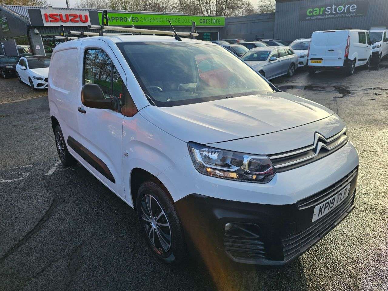 A 2019 CITROEN BERLINGO White 1.2 PureTech Euro 6 petrol panel van, 78,000 miles, ULEZ compliant, 6 A 2019 CITROEN BERLINGO White 1.2 PureTech Euro 6 petrol panel van, 78,000 miles, ULEZ compliant, 6
