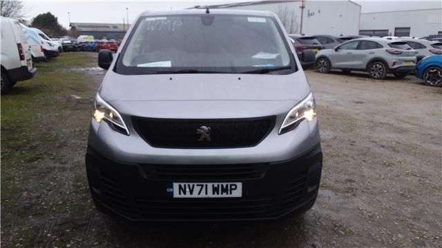 A 2022 PEUGEOT EXPERT Grey 1.5 BlueHDi Euro 6 panel 44,200 miles, ULEZ compliant, 6-Speed manual, A 2022 PEUGEOT EXPERT Grey 1.5 BlueHDi Euro 6 panel 44,200 miles, ULEZ compliant, 6-Speed manual,