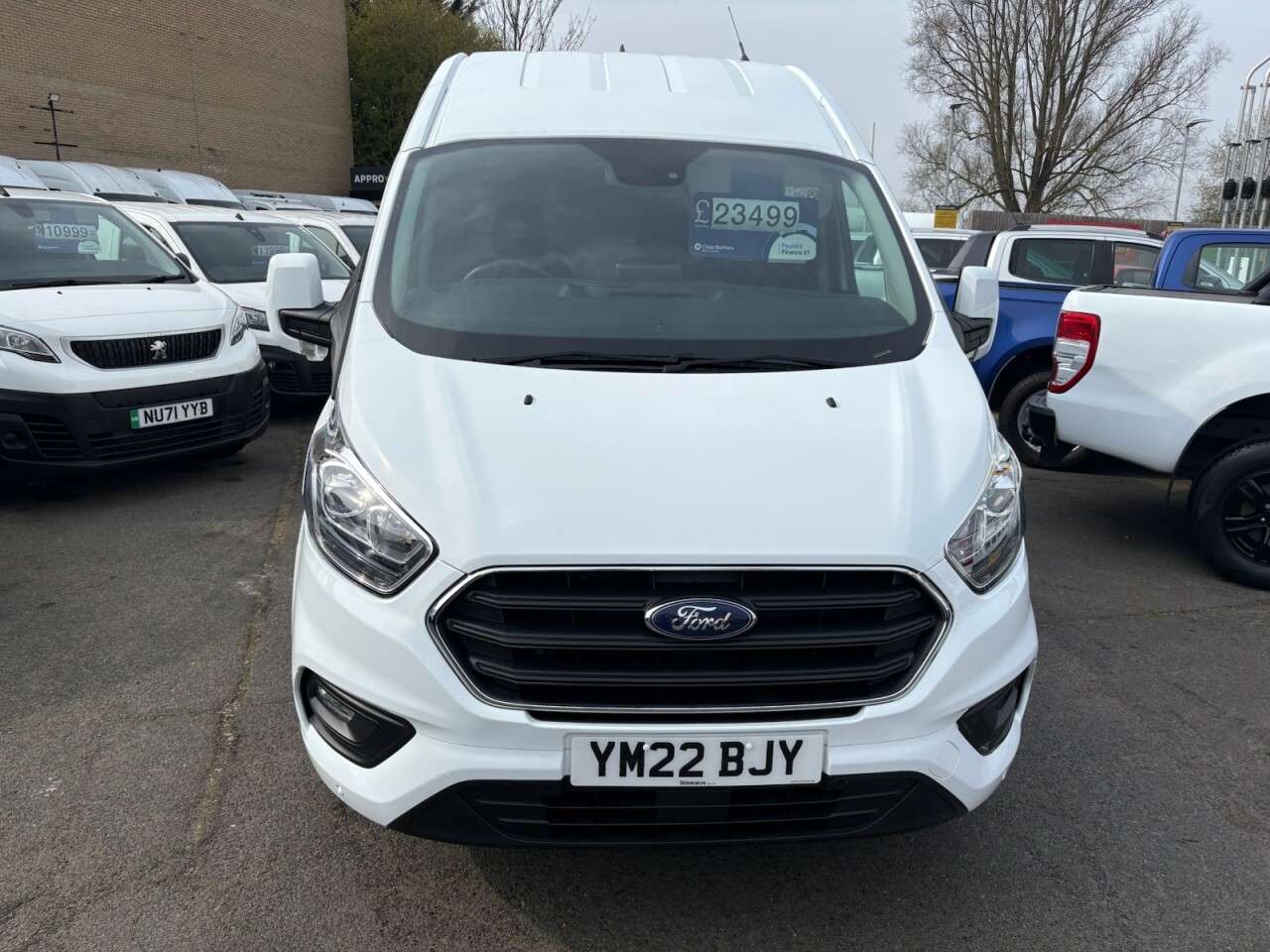 A 2022 FORD TRANSIT CUSTOM White 2.0 EcoBlue Euro 6 panel van, 10,400 miles, ULEZ compliant, 6-Speed m A 2022 FORD TRANSIT CUSTOM White 2.0 EcoBlue Euro 6 panel van, 10,400 miles, ULEZ compliant, 6-Speed m