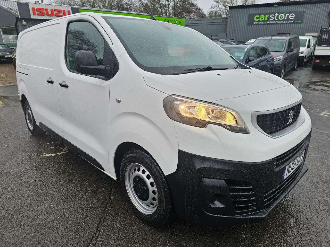 A 2021 PEUGEOT EXPERT White 1.5 BlueHDi Euro 6 panel van, 53,000 miles, ULEZ compliant, 6-Speed m A 2021 PEUGEOT EXPERT White 1.5 BlueHDi Euro 6 panel van, 53,000 miles, ULEZ compliant, 6-Speed m