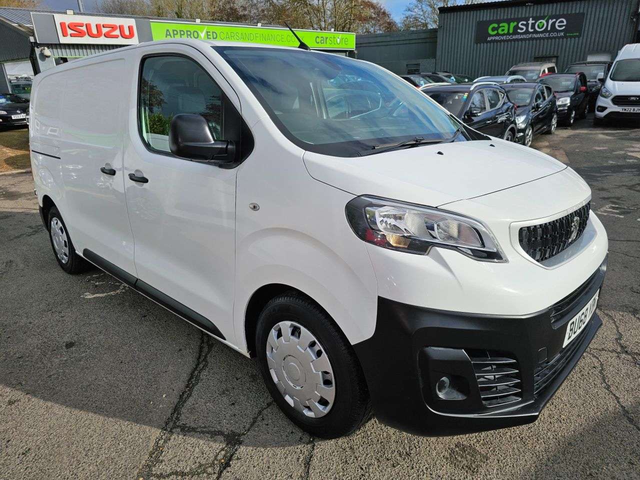 A 2018 PEUGEOT EXPERT White 1.6 BlueHDi Euro 6 panel van, 105,500 miles, ULEZ compliant, 6-speed A 2018 PEUGEOT EXPERT White 1.6 BlueHDi Euro 6 panel van, 105,500 miles, ULEZ compliant, 6-speed