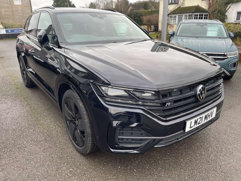 A 2021 VOLKSWAGEN TOUAREG Black 3.0 TDI V6 4Motion Euro 6 SUV, 80,500 miles, ULEZ compliant, Automati A 2021 VOLKSWAGEN TOUAREG Black 3.0 TDI V6 4Motion Euro 6 SUV, 80,500 miles, ULEZ compliant, Automati