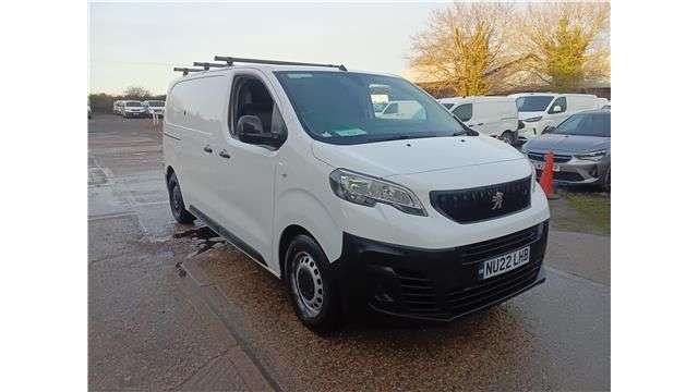 A 2022 PEUGEOT EXPERT White 1.5 BlueHDi Euro 6 panel van, 50,700 miles, ULEZ compliant, 6-Speed m A 2022 PEUGEOT EXPERT White 1.5 BlueHDi Euro 6 panel van, 50,700 miles, ULEZ compliant, 6-Speed m