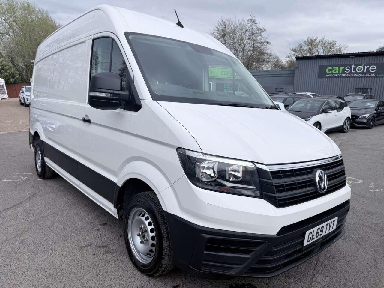A 2019 VOLKSWAGEN CRAFTER White 2.0 TDI Euro 6 panel van, 133.700 miles, ULEZ compliant, 6-Speed manu A 2019 VOLKSWAGEN CRAFTER White 2.0 TDI Euro 6 panel van, 133.700 miles, ULEZ compliant, 6-Speed manu
