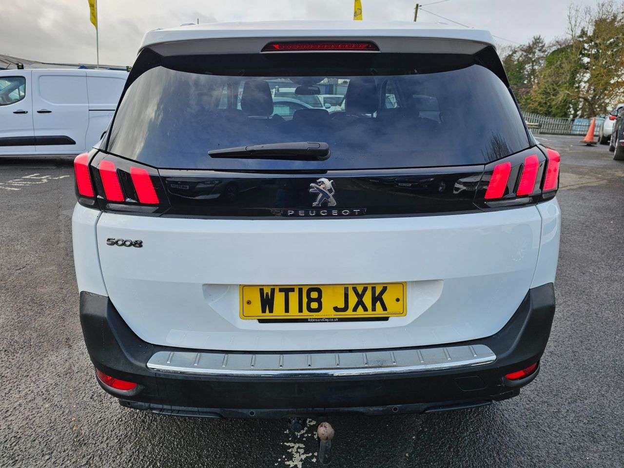 2018 PEUGEOT 5008 2018 PEUGEOT 5008