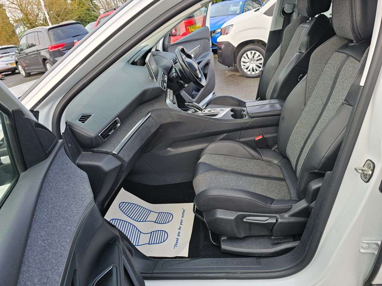 2018 PEUGEOT 5008 2018 PEUGEOT 5008