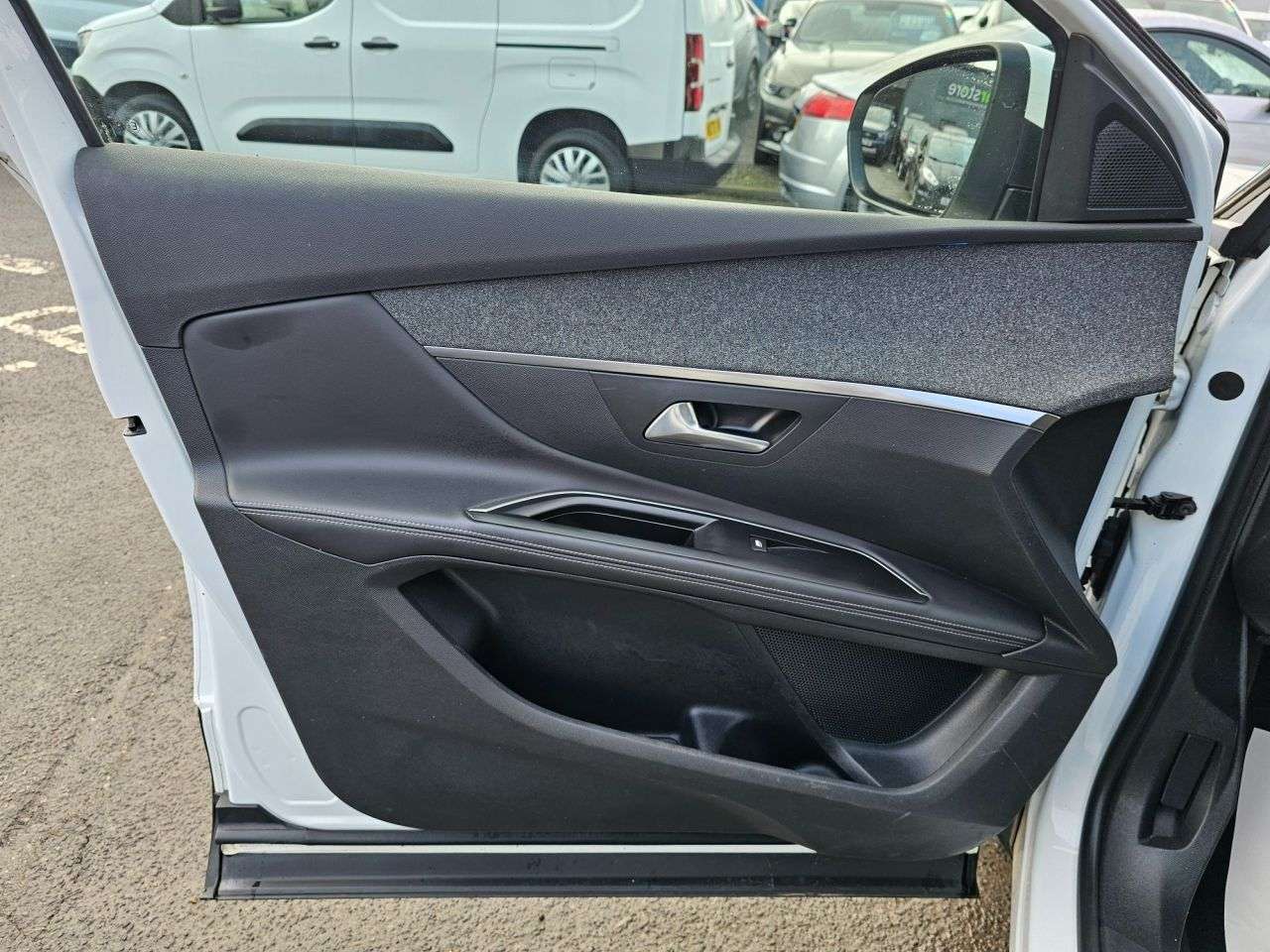 2018 PEUGEOT 5008 2018 PEUGEOT 5008