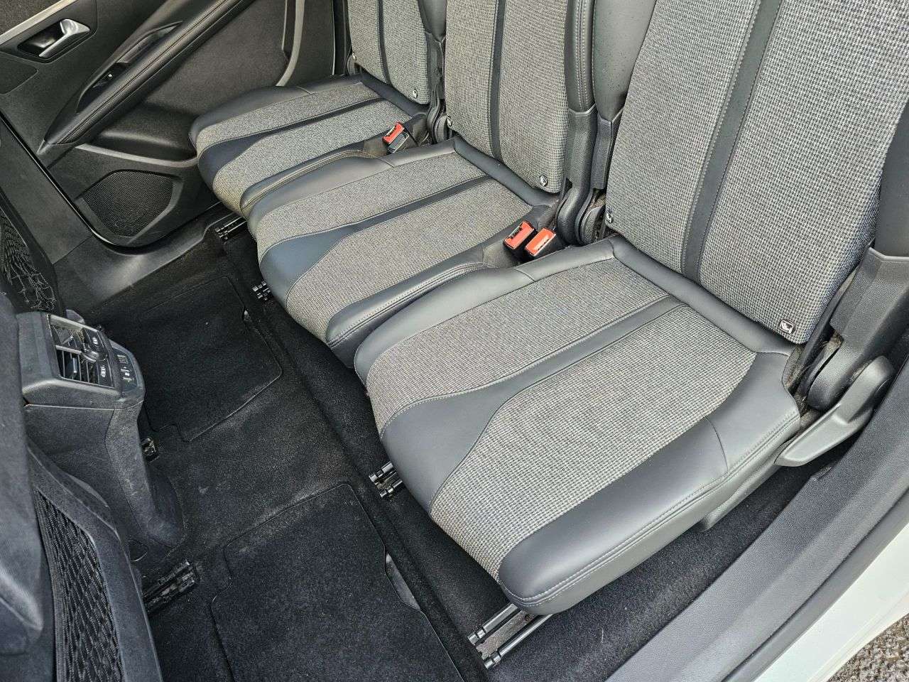 2018 PEUGEOT 5008 2018 PEUGEOT 5008