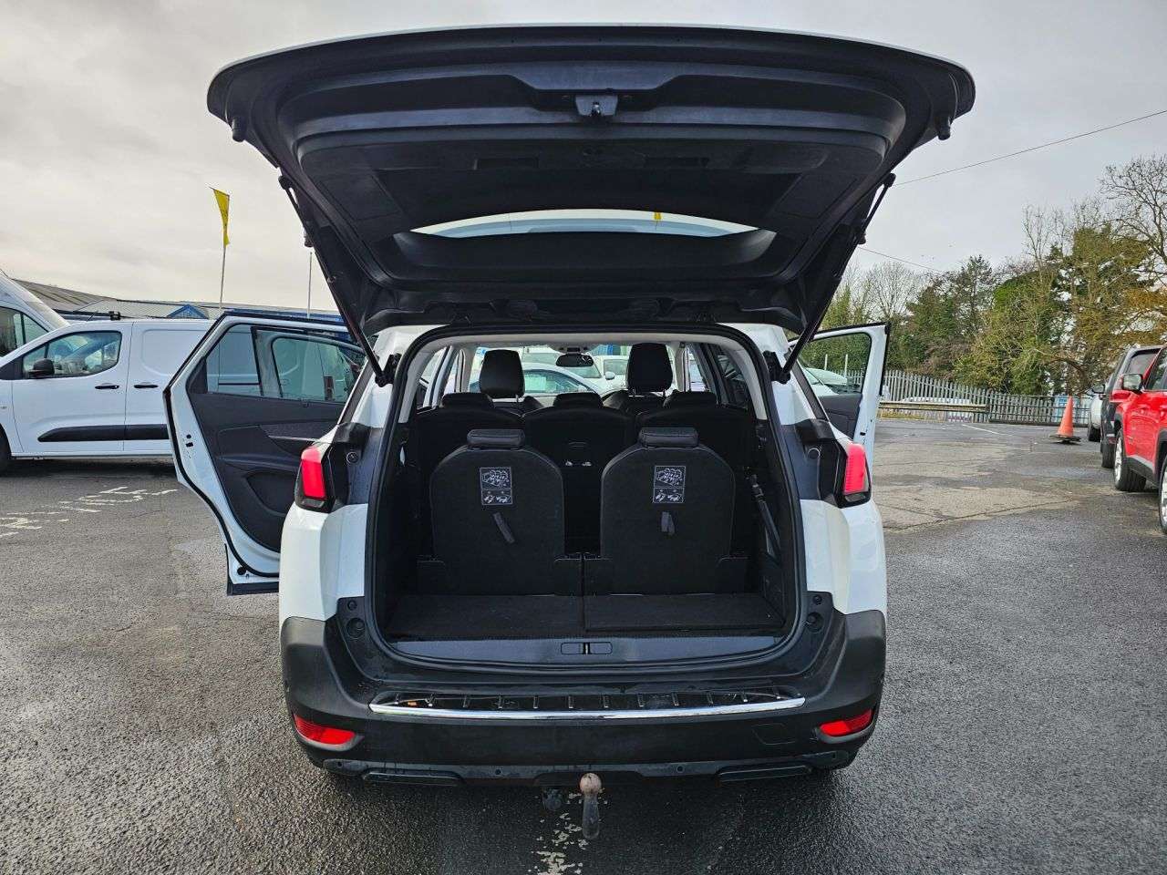 2018 PEUGEOT 5008 2018 PEUGEOT 5008