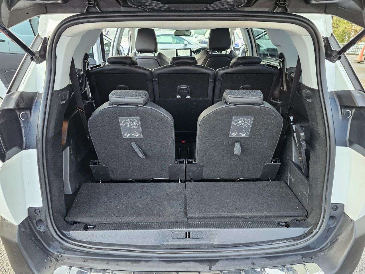 2018 PEUGEOT 5008 2018 PEUGEOT 5008