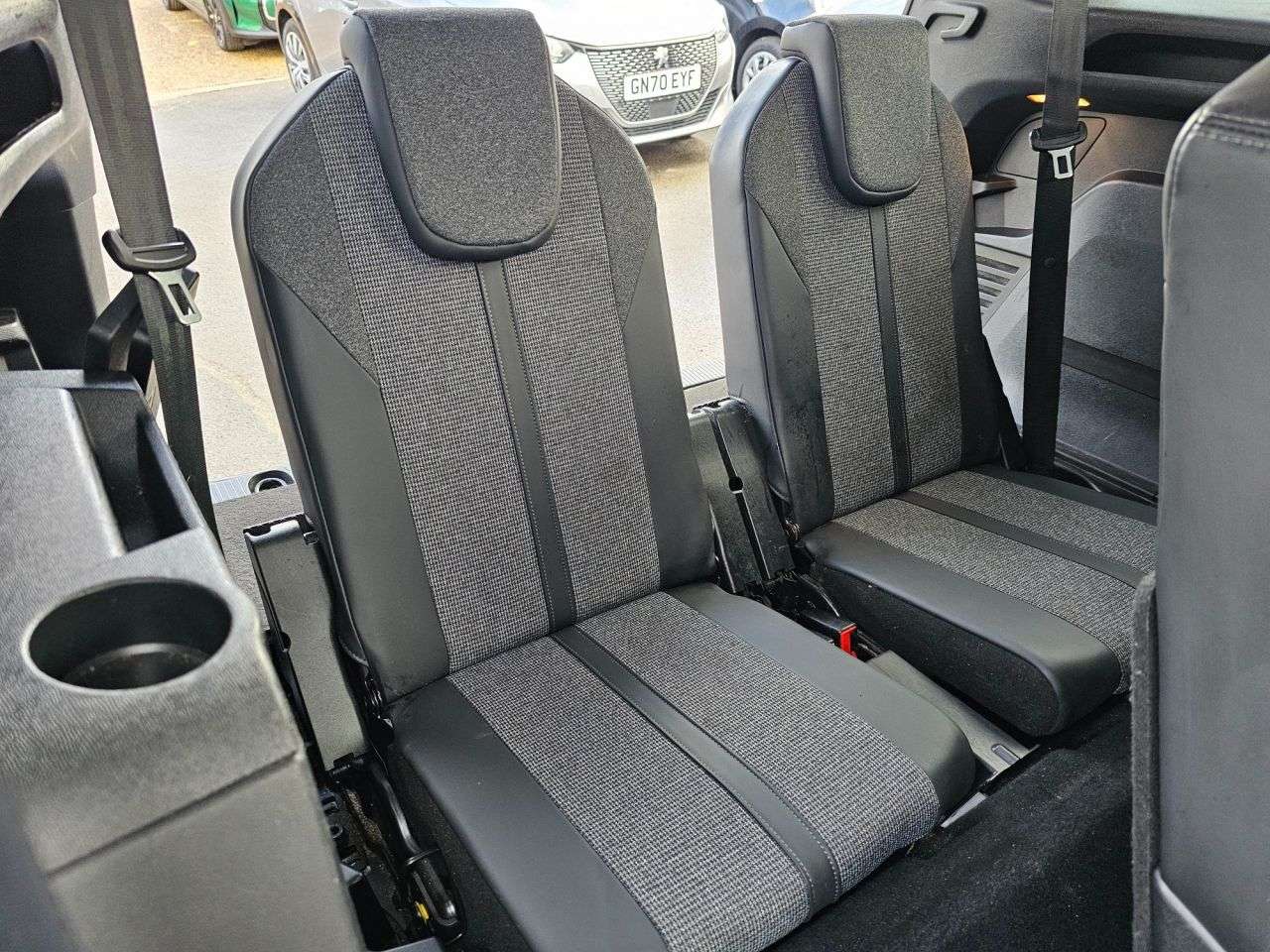 2018 PEUGEOT 5008 2018 PEUGEOT 5008