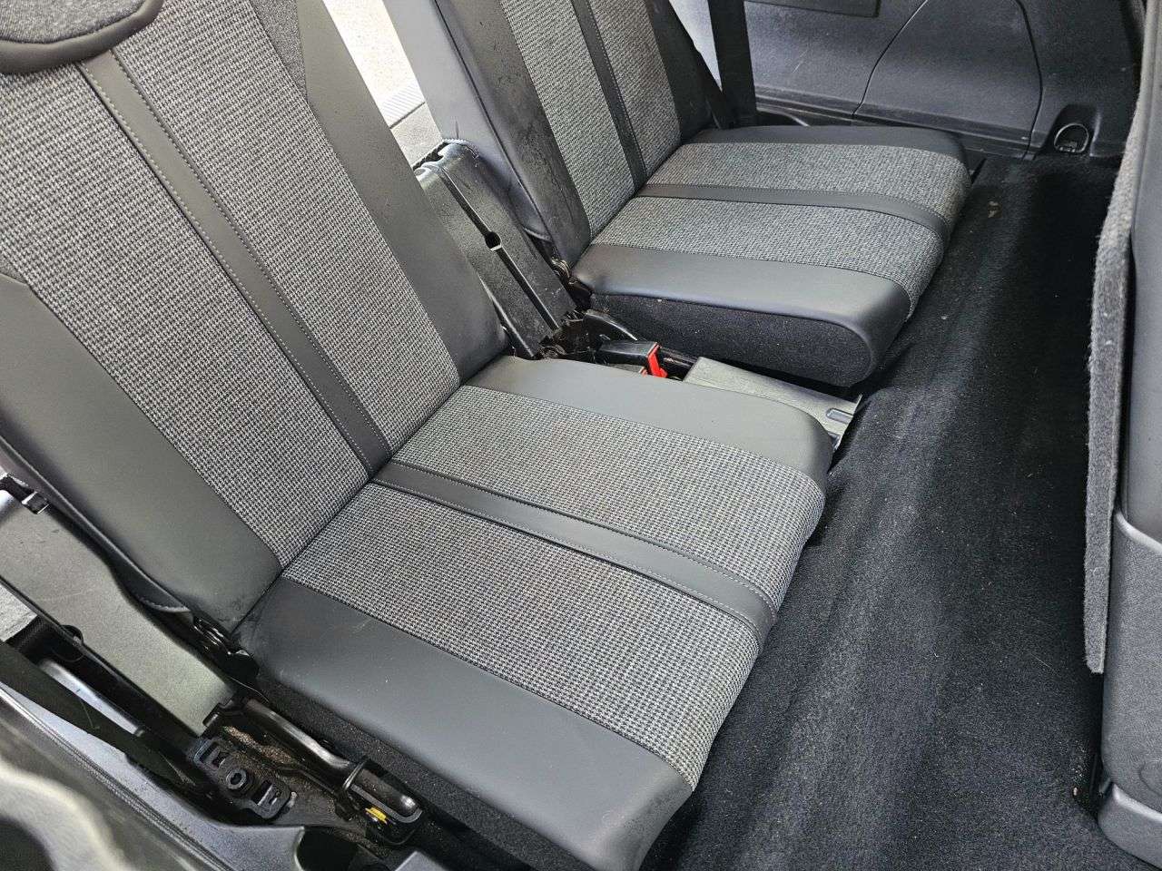 2018 PEUGEOT 5008 2018 PEUGEOT 5008