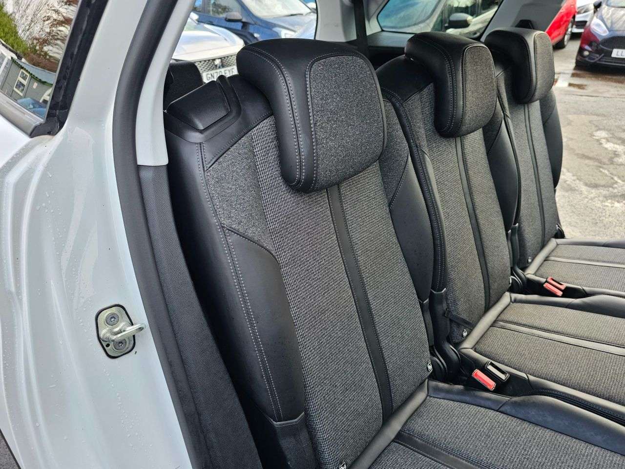 2018 PEUGEOT 5008 2018 PEUGEOT 5008