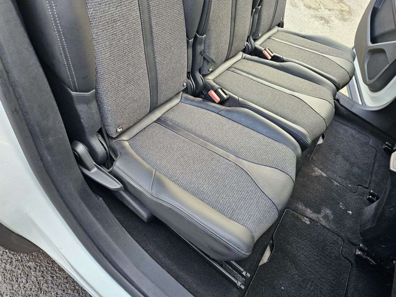 2018 PEUGEOT 5008 2018 PEUGEOT 5008