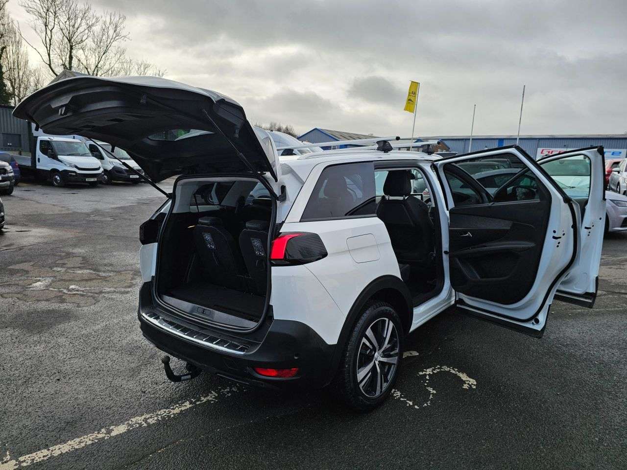 2018 PEUGEOT 5008 2018 PEUGEOT 5008