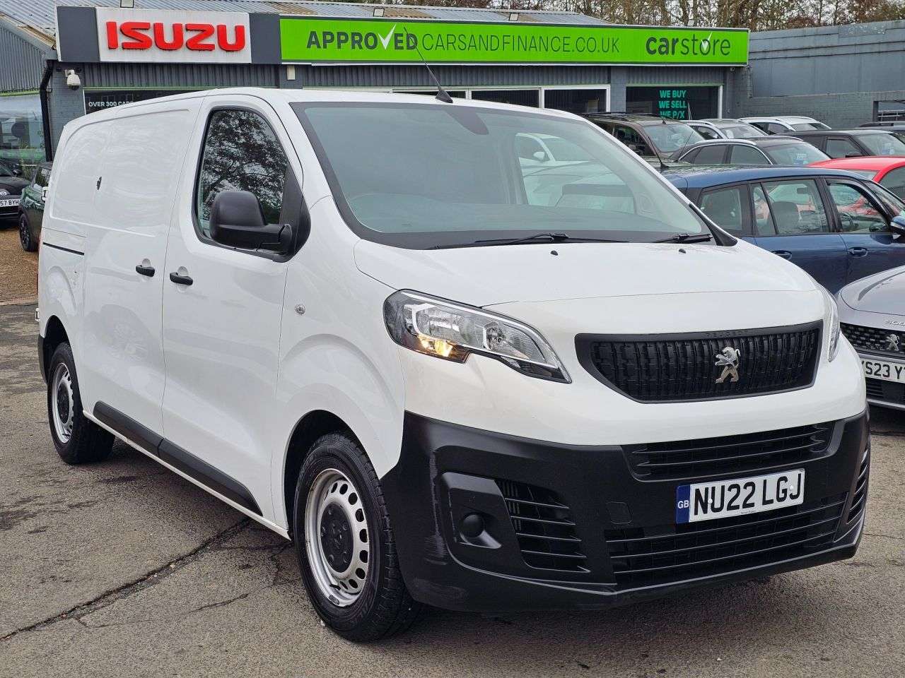 A 2022 PEUGEOT EXPERT White 2.0 BlueHDi Euro 6 panel van, 63,200 miles, ULEZ compliant, 6-Speed m A 2022 PEUGEOT EXPERT White 2.0 BlueHDi Euro 6 panel van, 63,200 miles, ULEZ compliant, 6-Speed m