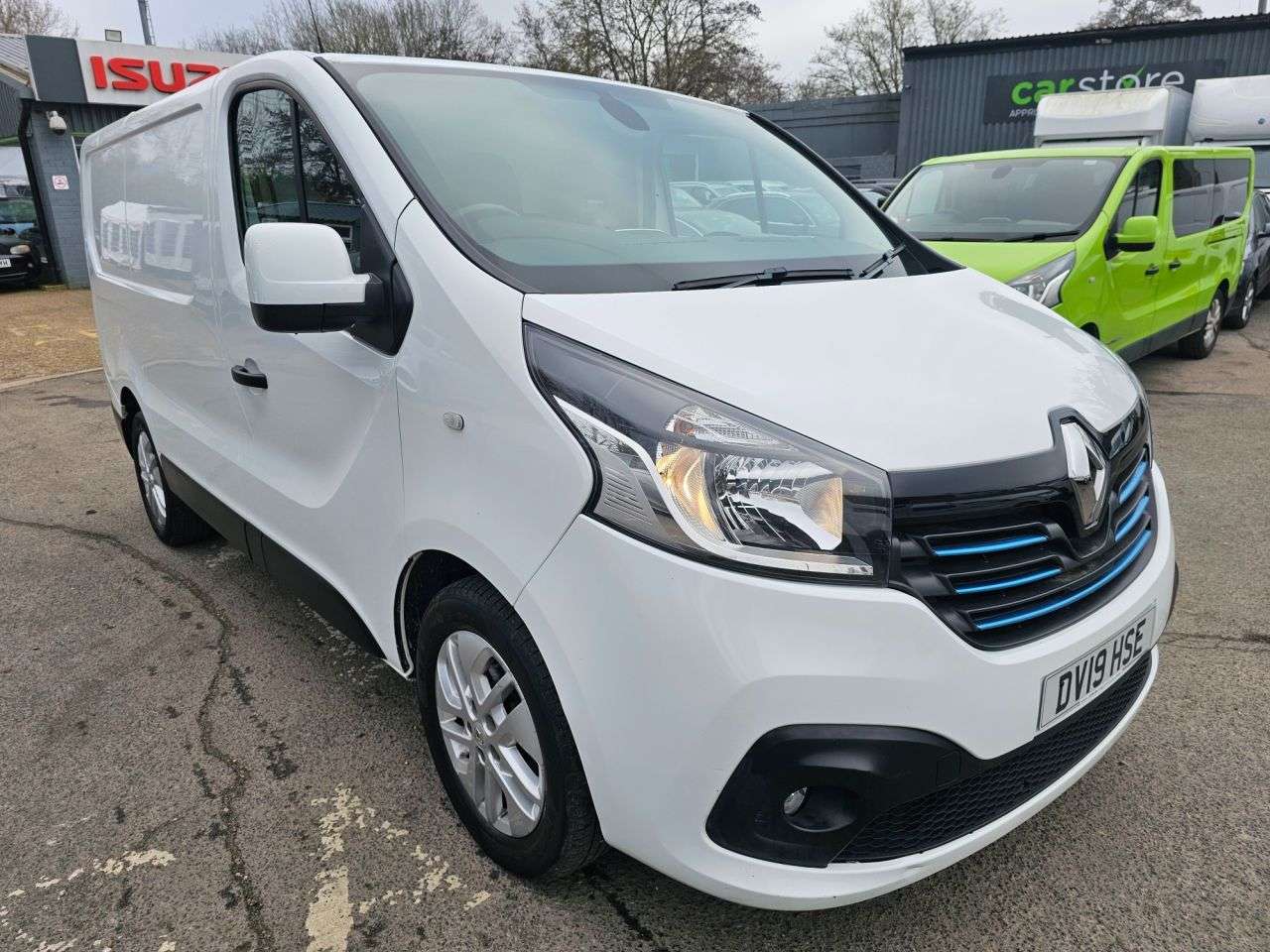 A 2019 RENAULT TRAFIC White 1.6 dCi 27 Sport Nav Euro 6 panel van, 58,000 miles, ULEZ compliant, A 2019 RENAULT TRAFIC White 1.6 dCi 27 Sport Nav Euro 6 panel van, 58,000 miles, ULEZ compliant,
