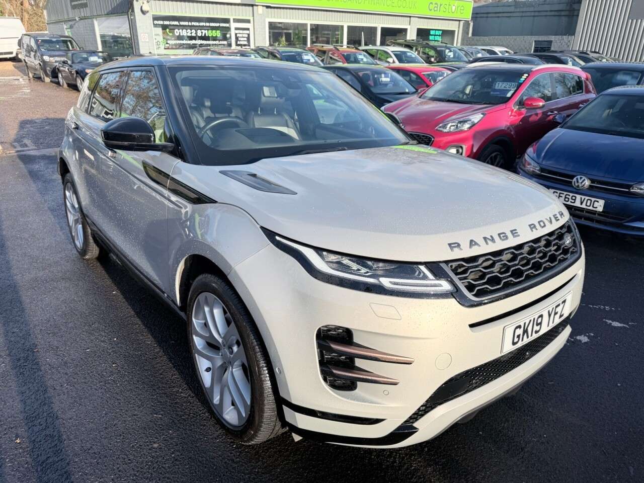 A 2019 LAND ROVER RANGE ROVER EVOQUE Silver 2.0 P250 MHEV Euro 6 SUV, 40,159 miles, ULEZ compliant, Automatic, 4 A 2019 LAND ROVER RANGE ROVER EVOQUE Silver 2.0 P250 MHEV Euro 6 SUV, 40,159 miles, ULEZ compliant, Automatic, 4