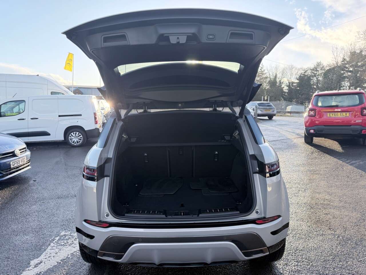 2019 LAND ROVER RANGE ROVER EVOQUE 2019 LAND ROVER RANGE ROVER EVOQUE