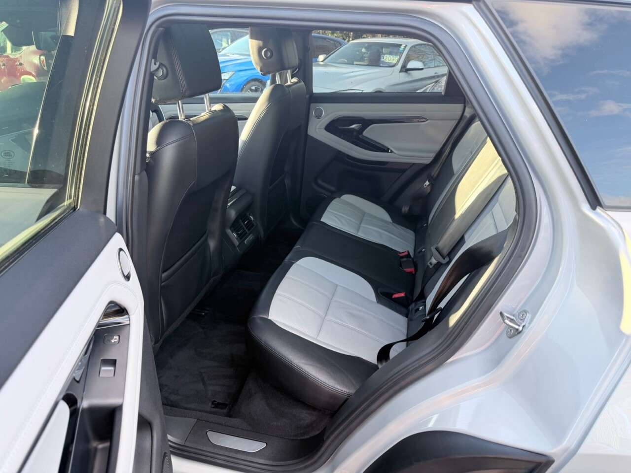 2019 LAND ROVER RANGE ROVER EVOQUE 2019 LAND ROVER RANGE ROVER EVOQUE