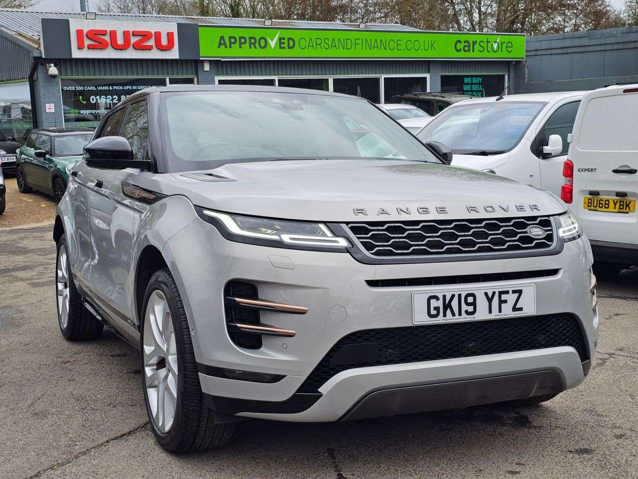 A 2019 LAND ROVER RANGE ROVER EVOQUE Silver 2.0 P250 MHEV Euro 6 SUV, 40,159 miles, ULEZ compliant, Automatic, 4 A 2019 LAND ROVER RANGE ROVER EVOQUE Silver 2.0 P250 MHEV Euro 6 SUV, 40,159 miles, ULEZ compliant, Automatic, 4