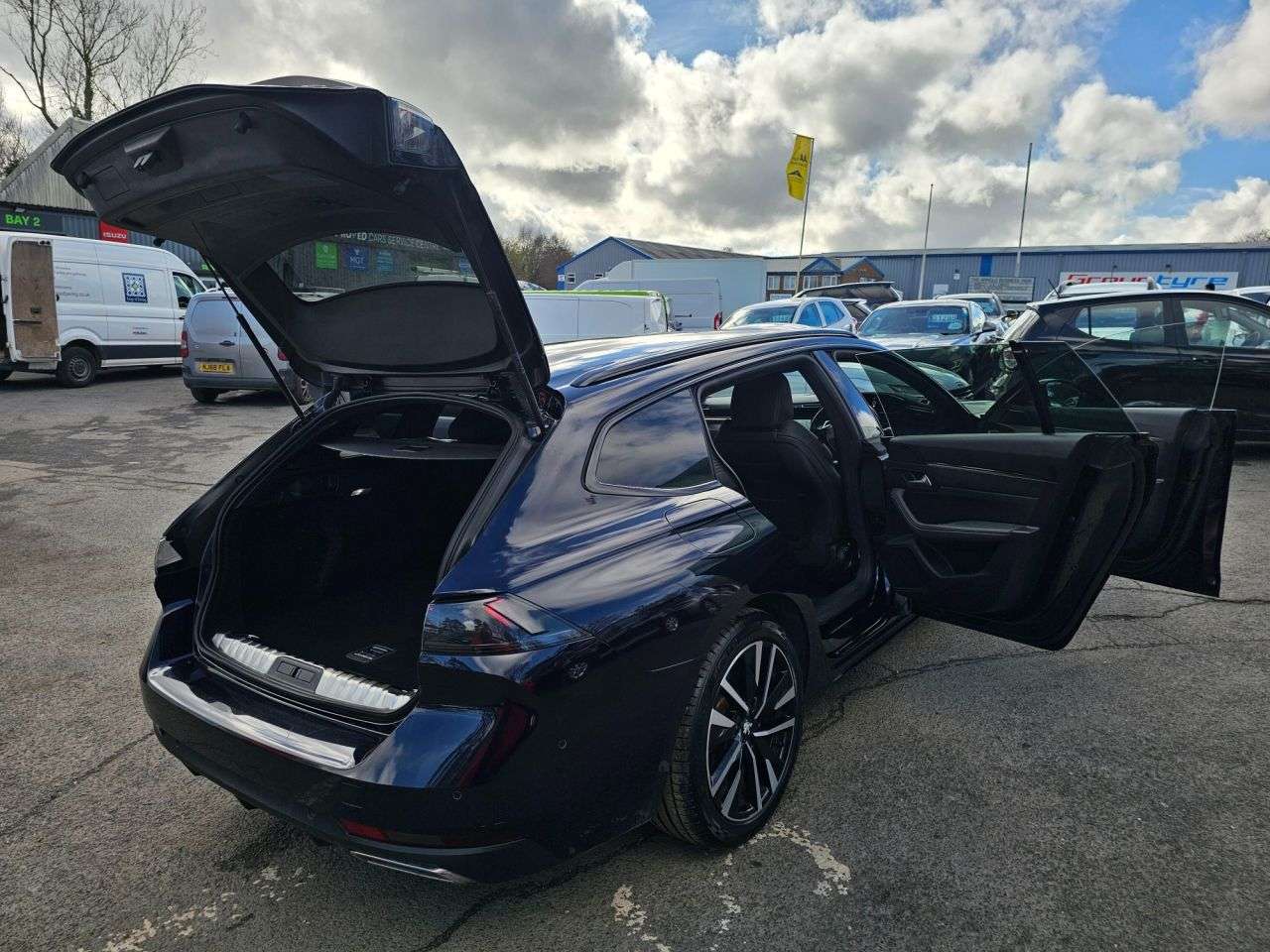 2023 PEUGEOT 508 SW 2023 PEUGEOT 508 SW