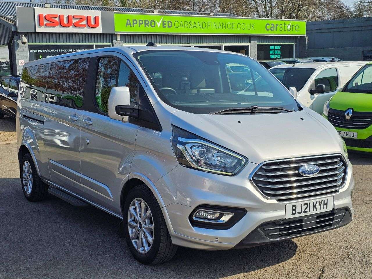 A 2021 FORD TOURNEO CUSTOM Silver 2.0 320 EcoBlue Euro 6 minibus, 35,200 miles, 9 seats, ULEZ complian A 2021 FORD TOURNEO CUSTOM Silver 2.0 320 EcoBlue Euro 6 minibus, 35,200 miles, 9 seats, ULEZ complian