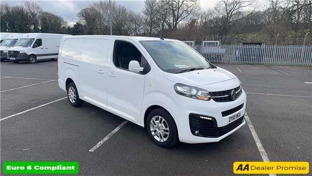 A 2019 VAUXHALL VIVARO White 1.5 Turbo D Euro 6 panel van, 34,000 miles, ULEZ compliant, 6-Speed m A 2019 VAUXHALL VIVARO White 1.5 Turbo D Euro 6 panel van, 34,000 miles, ULEZ compliant, 6-Speed m