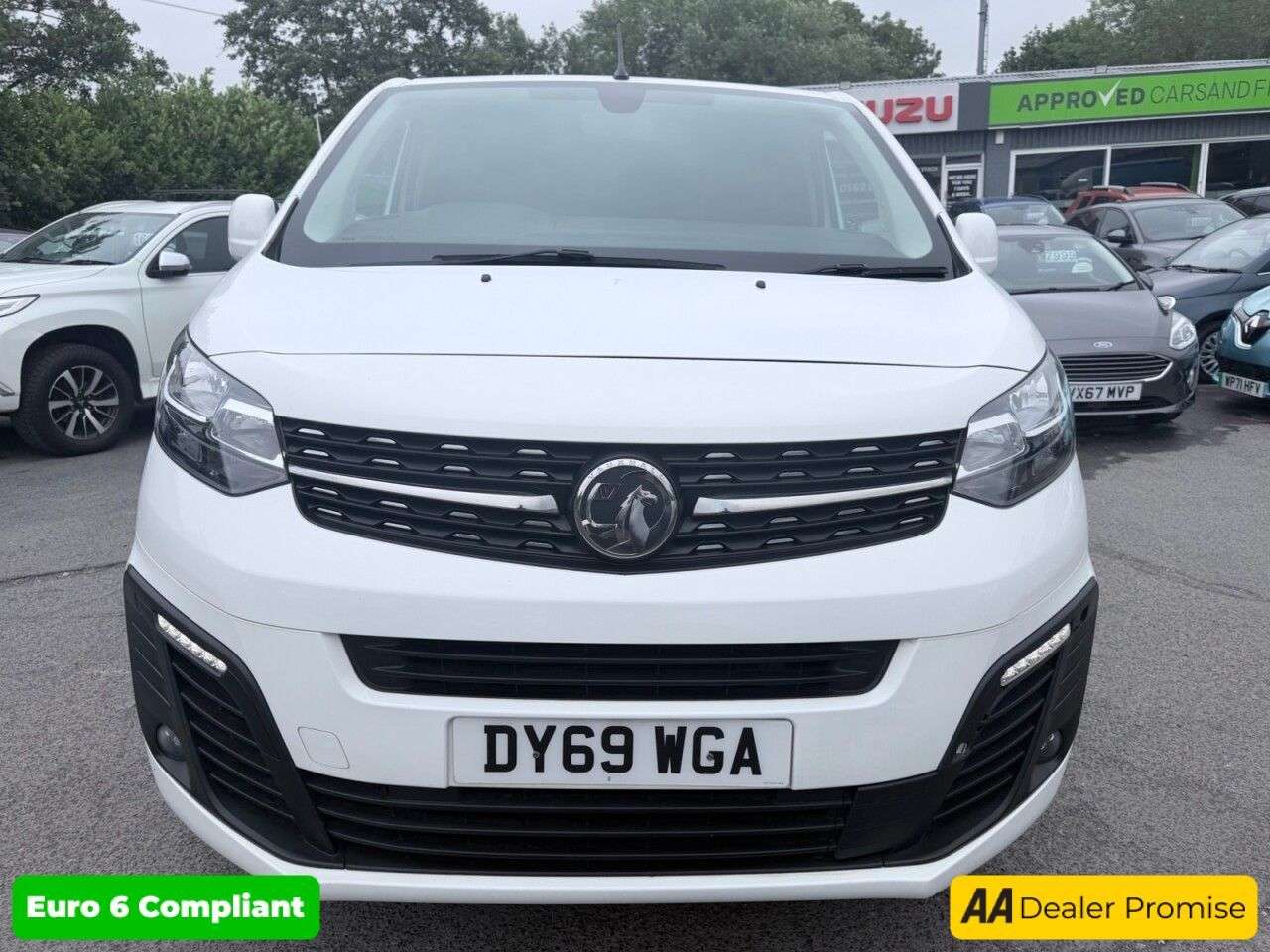 A 2019 VAUXHALL VIVARO White 1.5 Turbo D Euro 6 panel van, 34,000 miles, ULEZ compliant, 6-Speed m A 2019 VAUXHALL VIVARO White 1.5 Turbo D Euro 6 panel van, 34,000 miles, ULEZ compliant, 6-Speed m