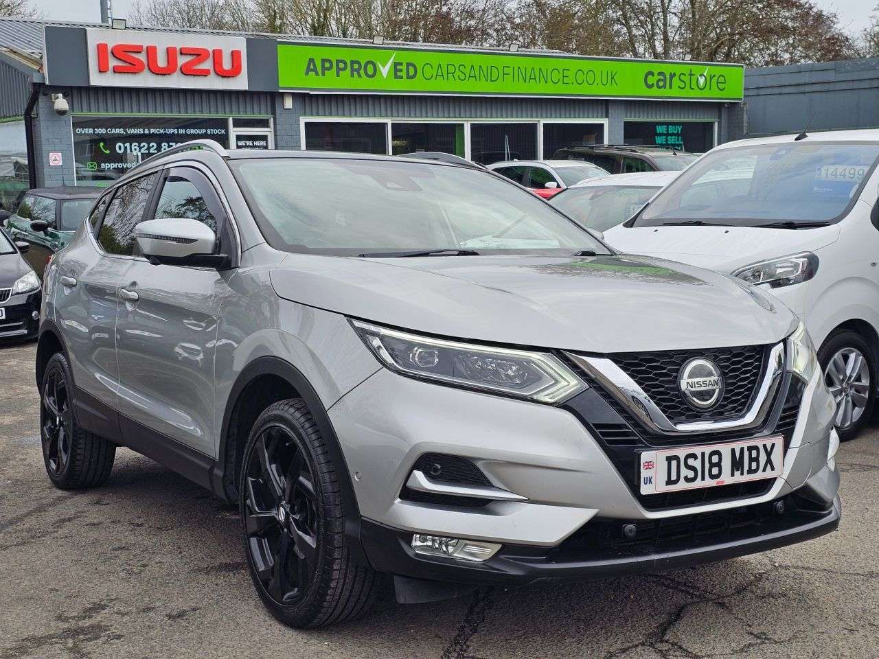 A 2018 NISSAN QASHQAI Silver 1.2 DIG-T Tekna Euro 6 SUV, 53,500 miles, ULEZ compliant, 6-speed ma A 2018 NISSAN QASHQAI Silver 1.2 DIG-T Tekna Euro 6 SUV, 53,500 miles, ULEZ compliant, 6-speed ma