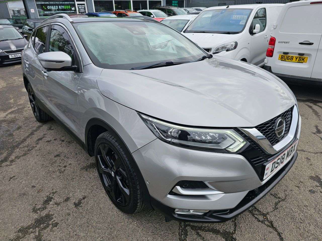 A 2018 NISSAN QASHQAI Silver 1.2 DIG-T Tekna Euro 6 SUV, 53,500 miles, ULEZ compliant, 6-speed ma A 2018 NISSAN QASHQAI Silver 1.2 DIG-T Tekna Euro 6 SUV, 53,500 miles, ULEZ compliant, 6-speed ma