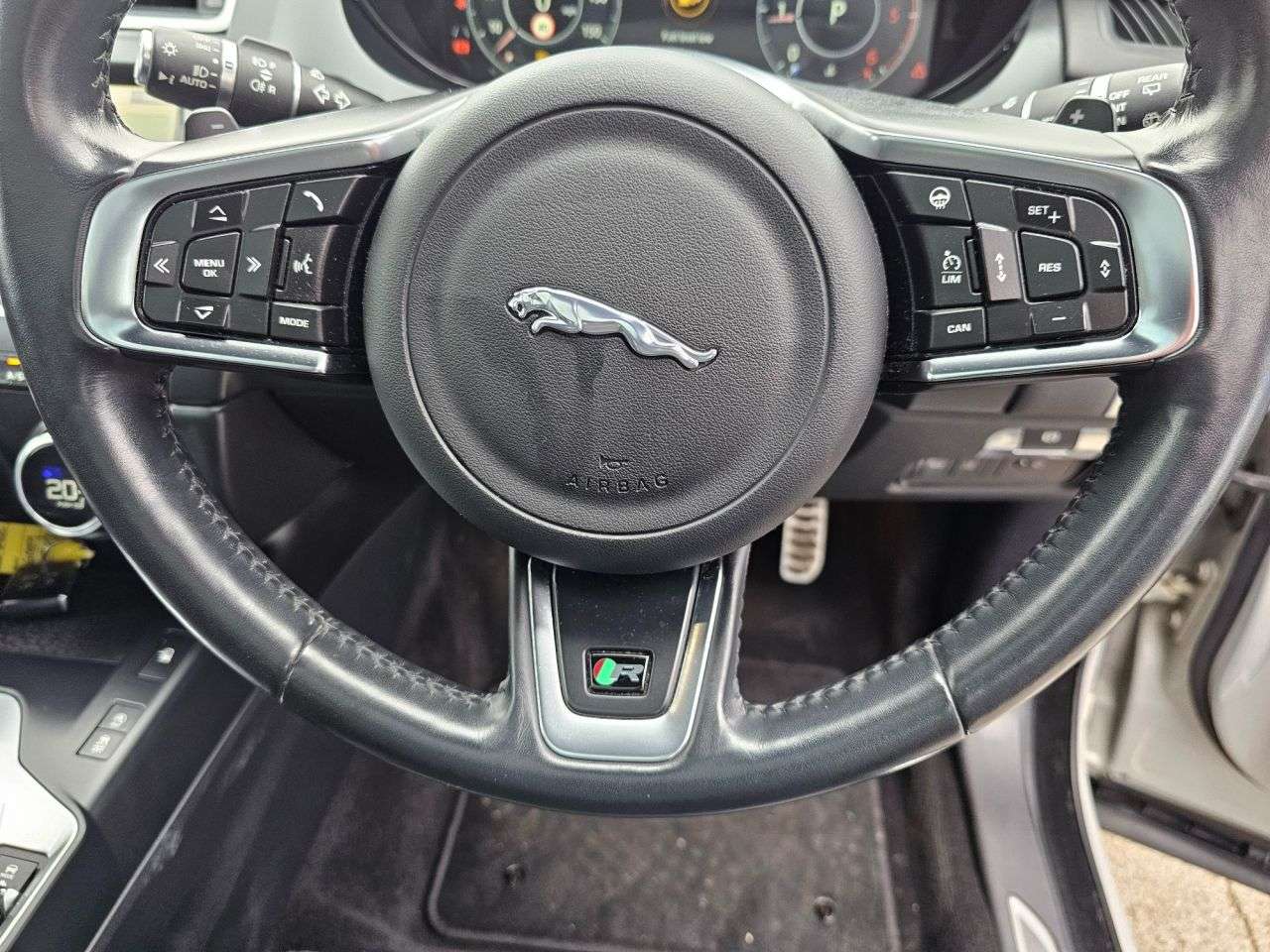 2018 JAGUAR E-PACE 2018 JAGUAR E-PACE