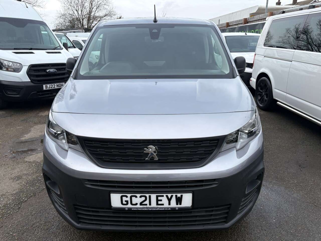 A 2021 PEUGEOT PARTNER Grey 1.5 BlueHDi Euro 6 panel van, 29,998 miles, ULEZ compliant, Automatic, A 2021 PEUGEOT PARTNER Grey 1.5 BlueHDi Euro 6 panel van, 29,998 miles, ULEZ compliant, Automatic,