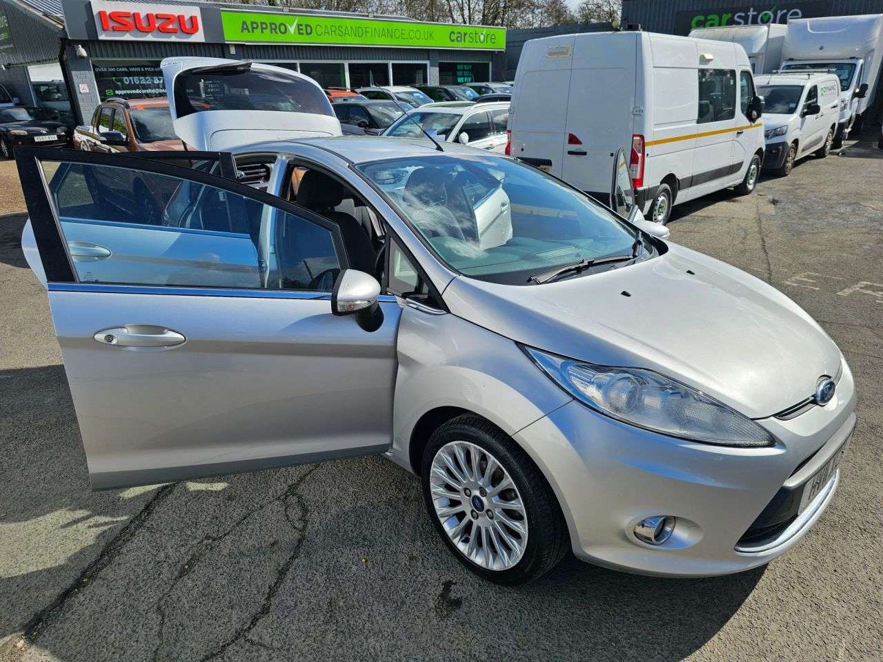 2011 FORD FIESTA 2011 FORD FIESTA