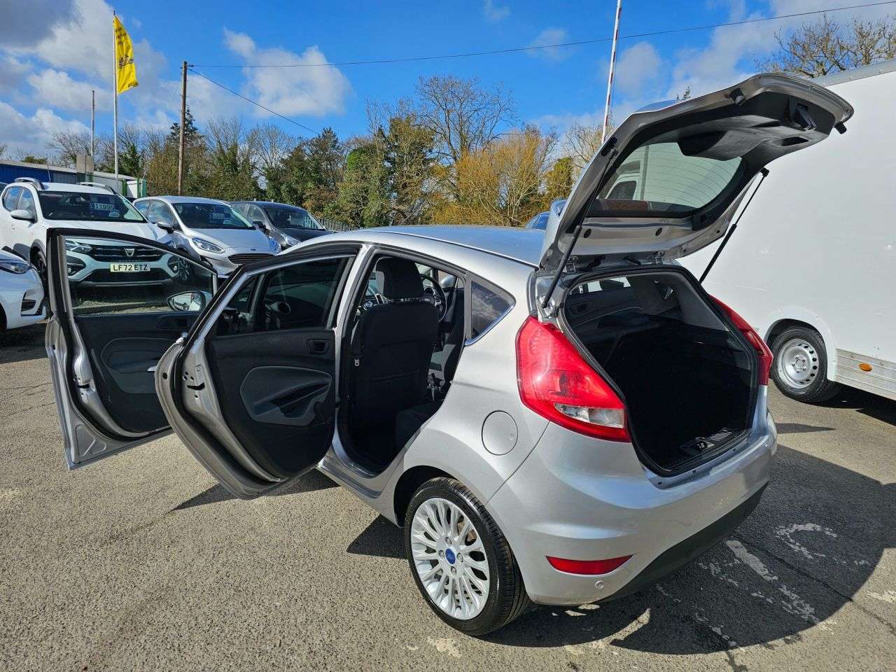 2011 FORD FIESTA 2011 FORD FIESTA