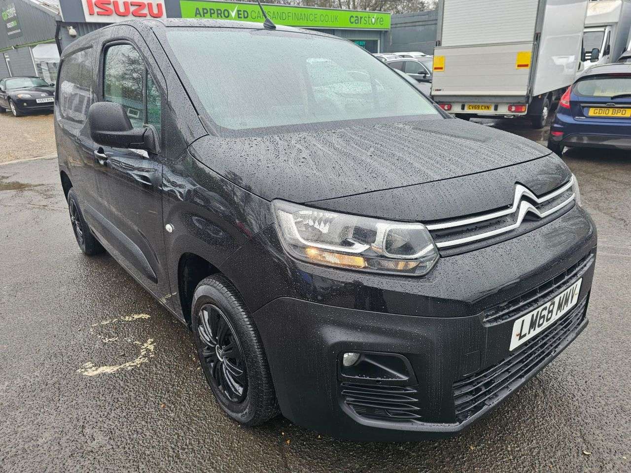 A 2019 CITROEN BERLINGO Black 1.6 BlueHDi Euro 6 panel van, 58,500 miles, ULEZ compliant, 5-Speed m A 2019 CITROEN BERLINGO Black 1.6 BlueHDi Euro 6 panel van, 58,500 miles, ULEZ compliant, 5-Speed m