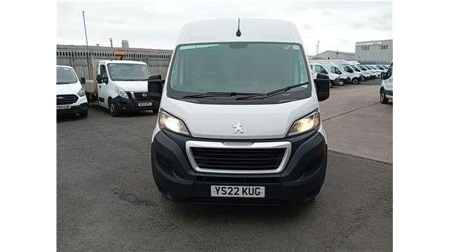 A 2022 PEUGEOT BOXER White 2.2 BlueHDi Euro 6 panel van, 69,700 miles, ULEZ compliant, 6-speed m A 2022 PEUGEOT BOXER White 2.2 BlueHDi Euro 6 panel van, 69,700 miles, ULEZ compliant, 6-speed m