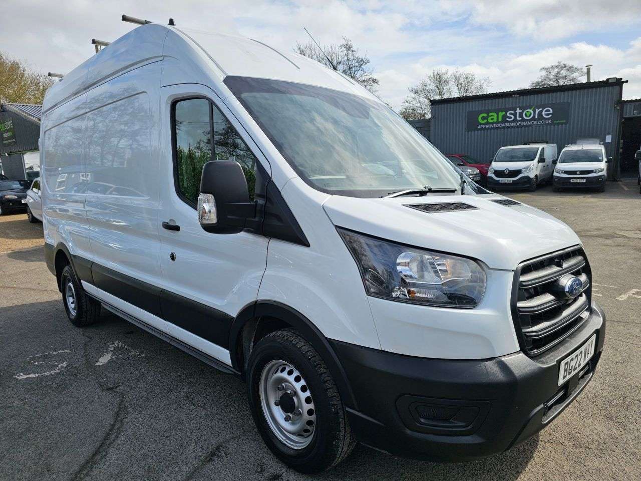 A 2022 FORD TRANSIT White 2.0 350 EcoBlue Euro 6 panel van, 71,300 miles, ULEZ compliant, 6-spe A 2022 FORD TRANSIT White 2.0 350 EcoBlue Euro 6 panel van, 71,300 miles, ULEZ compliant, 6-spe