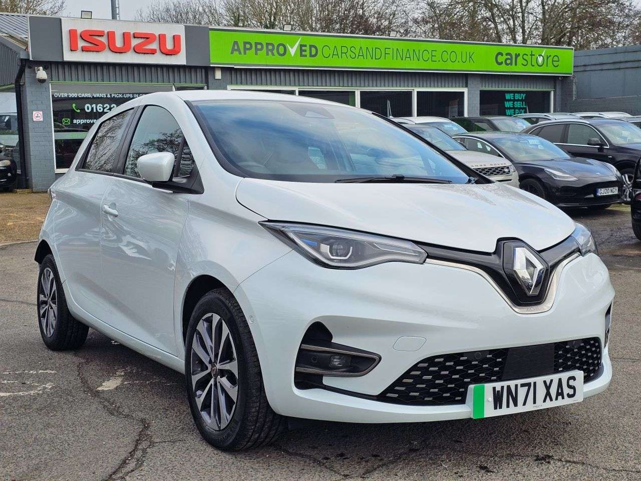 A 2021 RENAULT ZOE White R135 EV50 GT Line Hatchback, 17,800 miles, Fully electric Automatic, A 2021 RENAULT ZOE White R135 EV50 GT Line Hatchback, 17,800 miles, Fully electric Automatic,